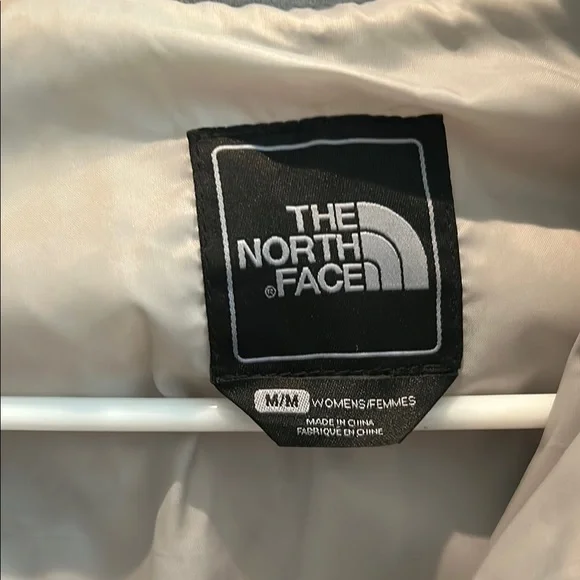 The North Face Women's Puffer Jacket - Navy and White - Picture 2 of 3